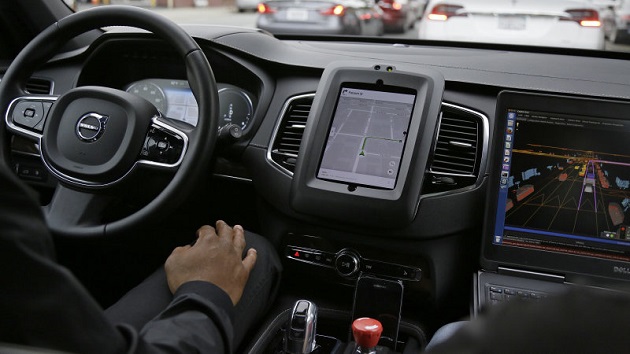【記事】Uber、自動運転車の公道テストに「許可を取る必要はない」と主張